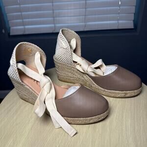NWOT Gaimo Sedal Espadrilles, Taupe, US 6